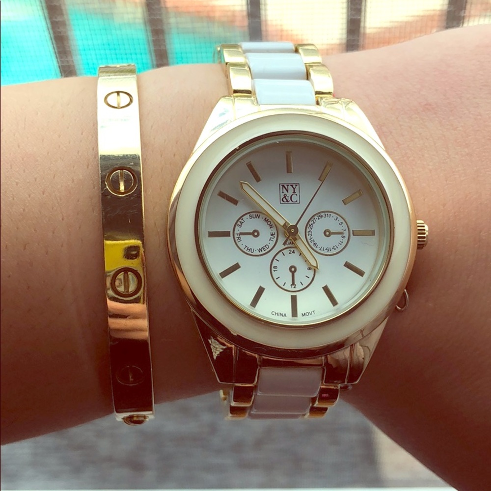 NWOT NY&C white and gold elegant watch